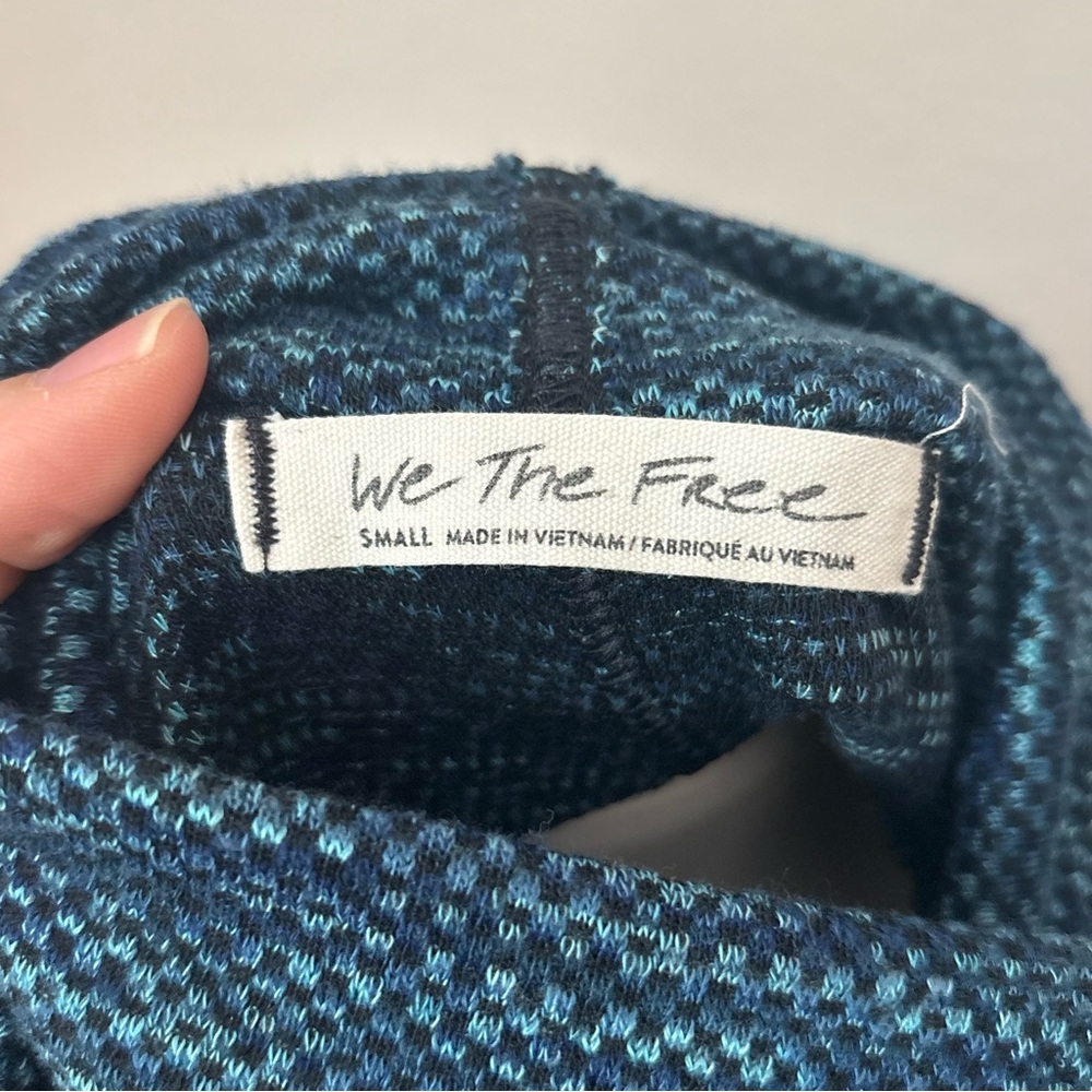 We the Free by Free People Sunny Days Space-Dye Turtleneck Sweater Blue Sz Small - Picture 8 of 10